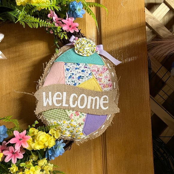 Easter grapevine wreath-18” - Picture 4 of 5